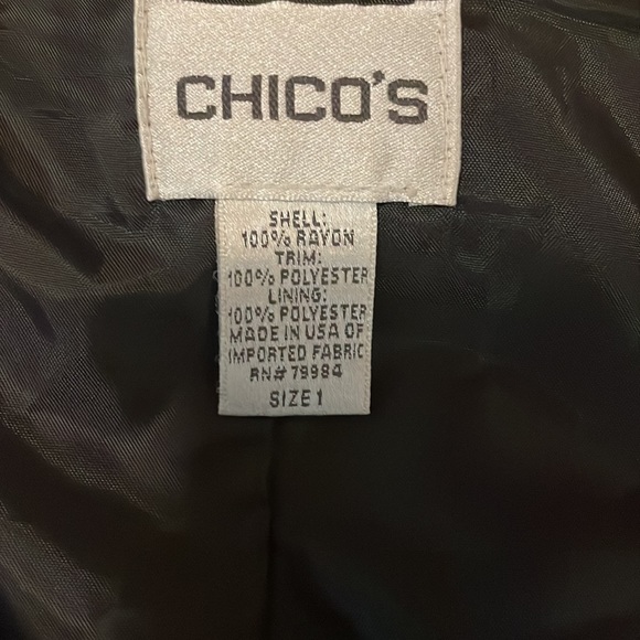 Chico’s Skirt Black Skirt with White Floral pattern Lattice Trim Size 1 - Picture 4 of 12